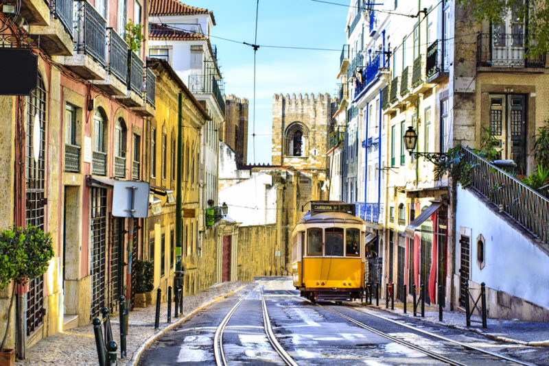 alfama-portugal-barrio